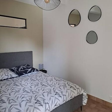 Apartamento Chez Beatrice Saint-Jouan-des-Guérets Exterior foto